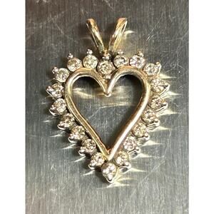 10K Yellow Gold Diamond Heart Pendant charm fine jewelry vintage 2g
